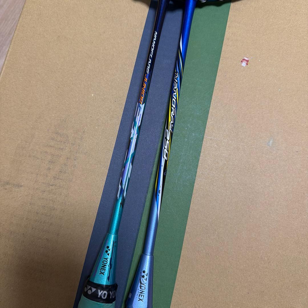 2本セット　ヨネックス　バドミントンラケット　nanoray250