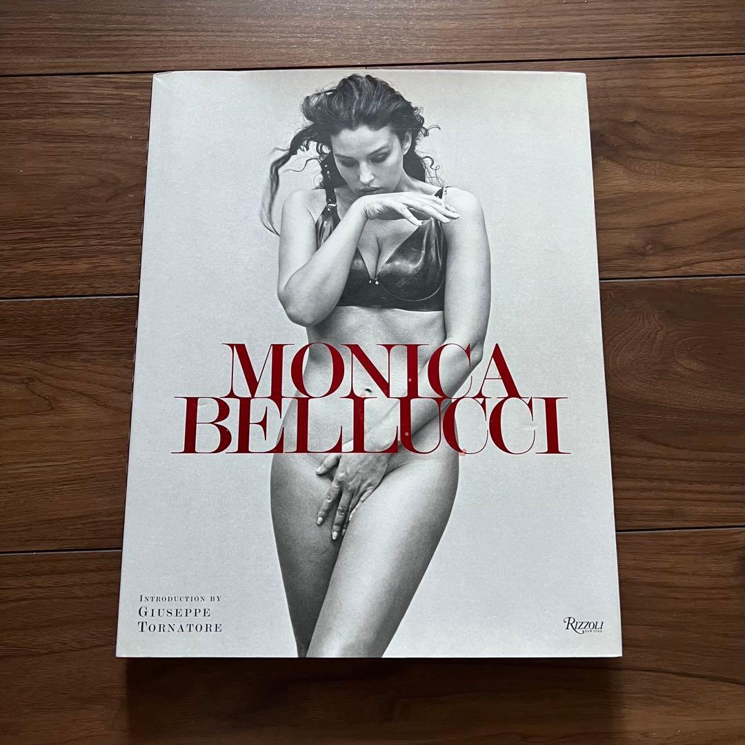 【送料込み・絶版本 】MONICA BELLUCCI 写真集 モニカ・ベルッチ