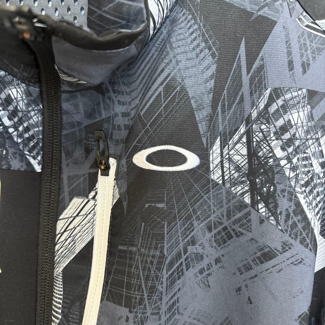 美品　オークリー(OAKLEY)ウインドブレーカー 軽量 M ゴルフウェア