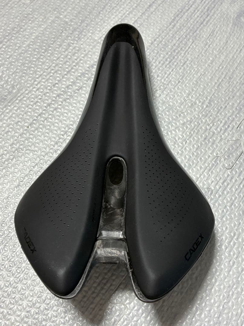 CADEX BOOST カーボン サドル