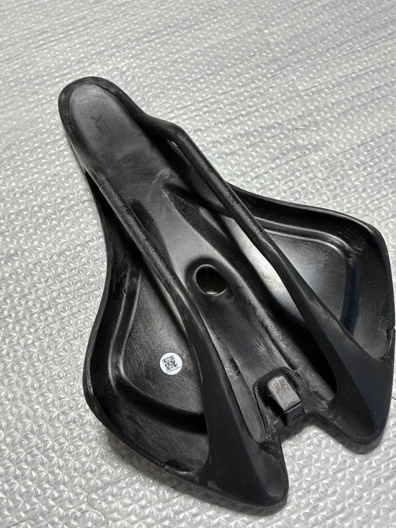 CADEX BOOST カーボン サドル