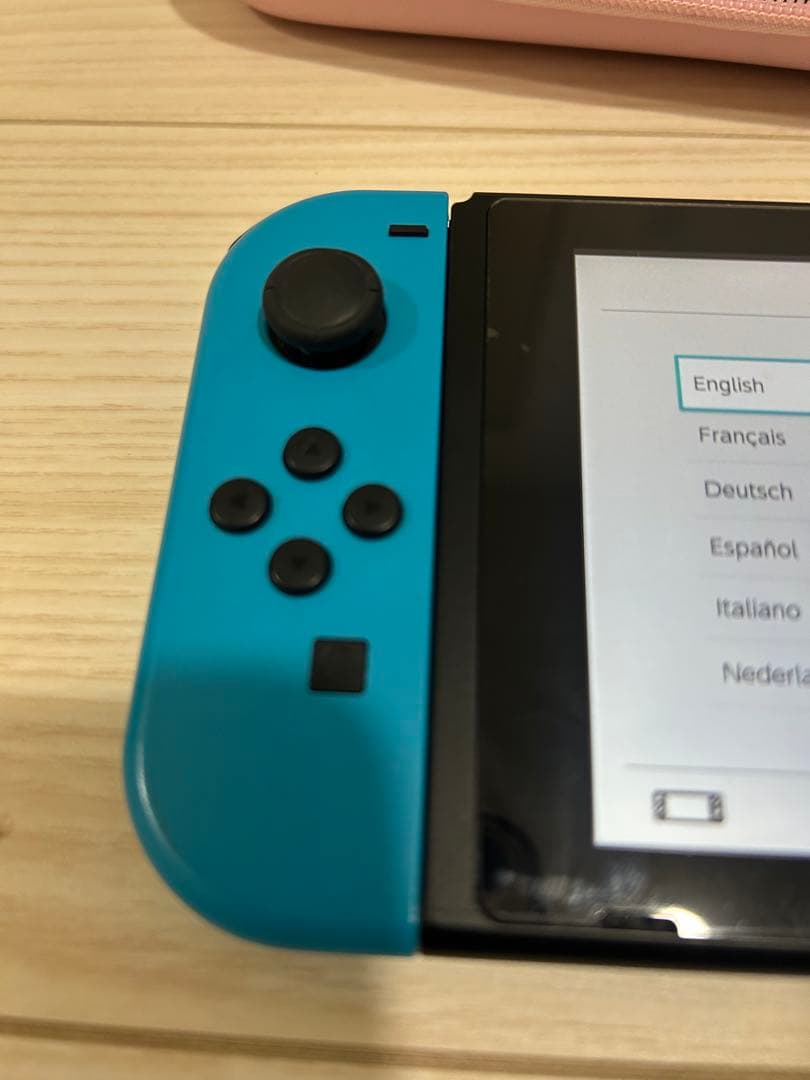 【ソフト付き！】Nintendo Switch 本体 青とピンクのJoy-Con