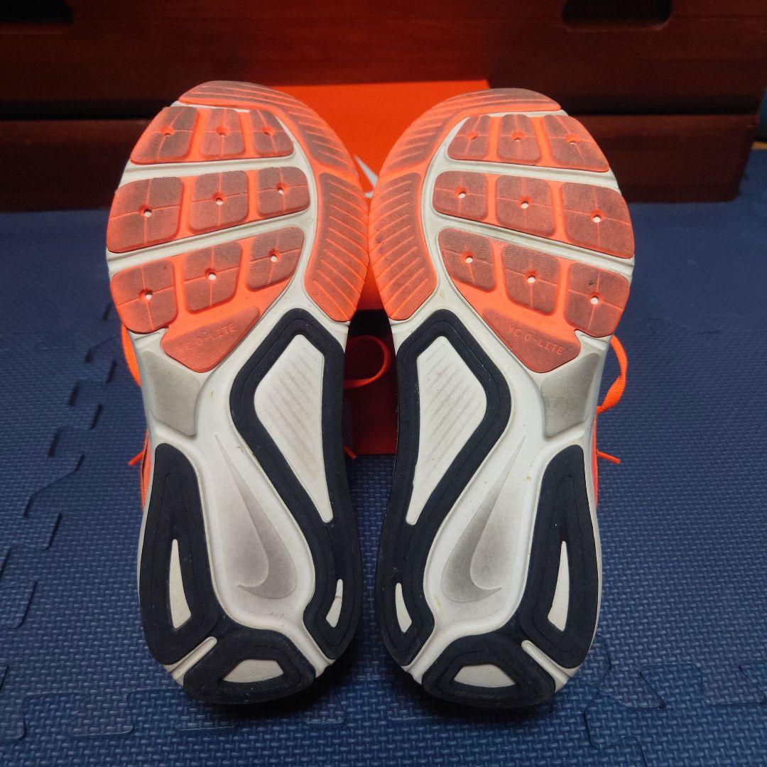NIKE ストラクチャー26