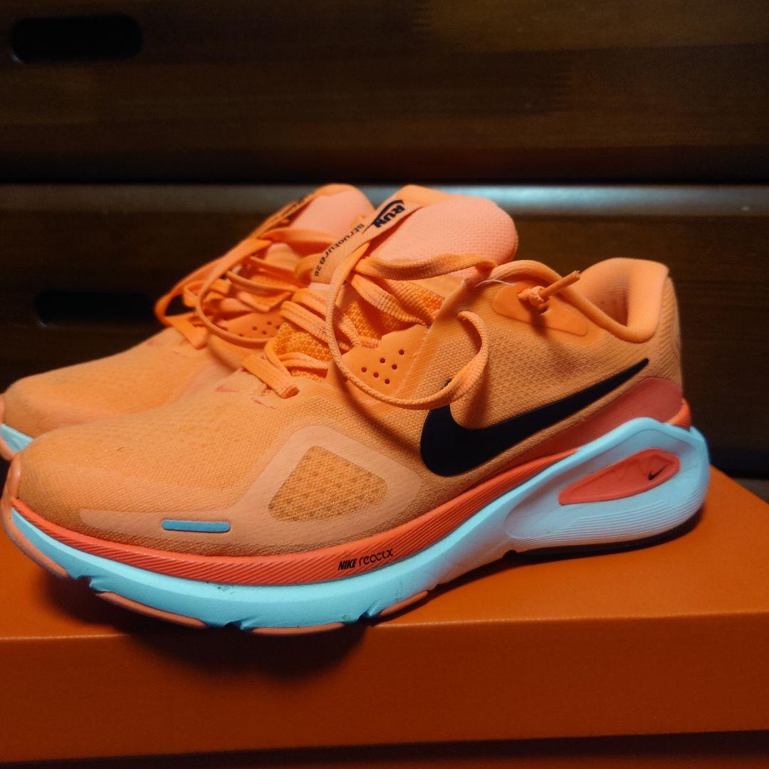 NIKE ストラクチャー26