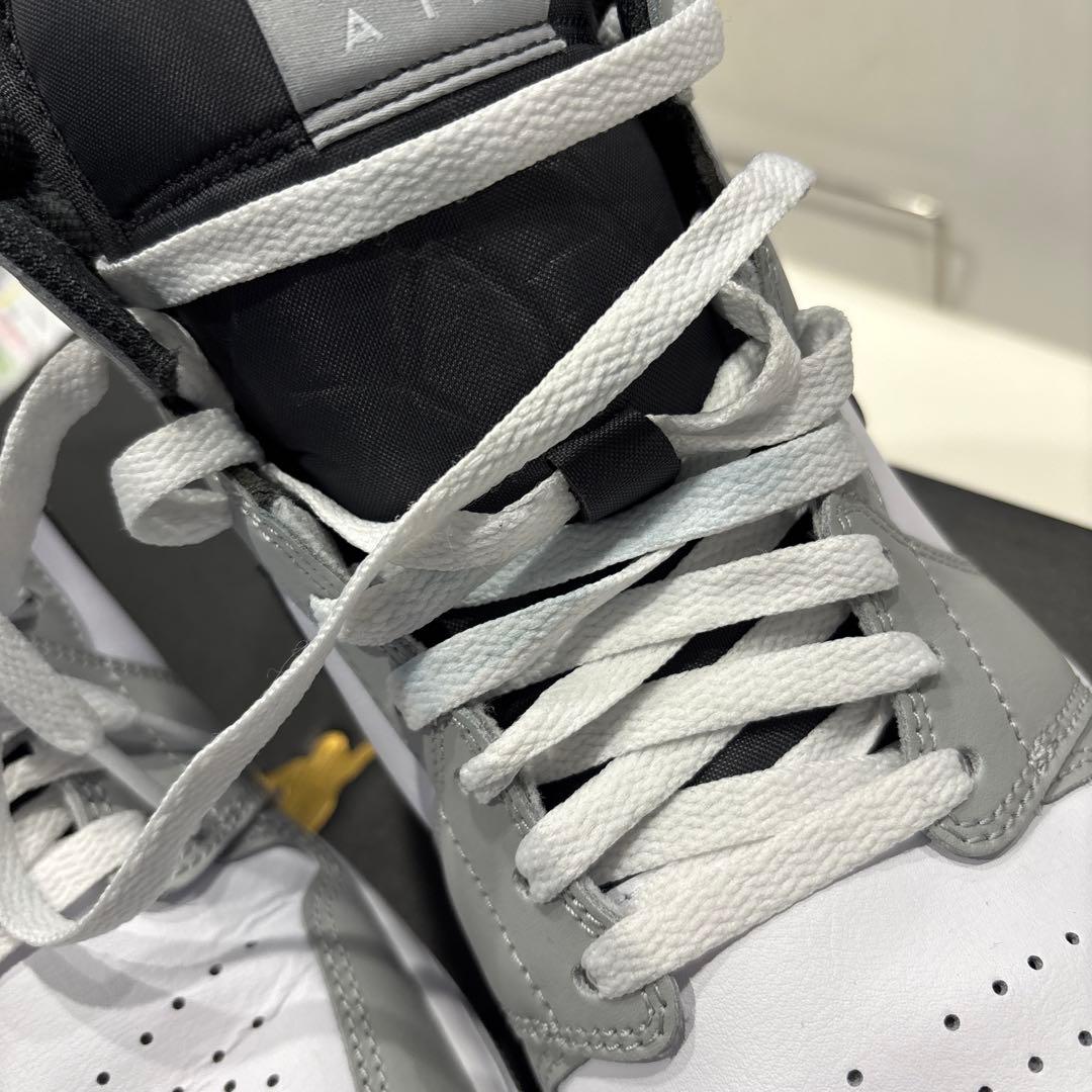 NIKE エアジョーダン1 mid 美品　正規