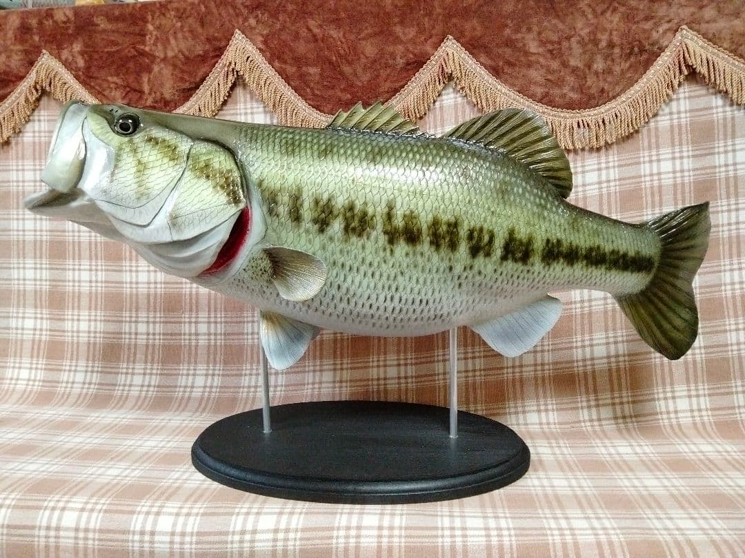 ハンドメイド　62cmブラックバス　27cmオショロコマ　フィギュア