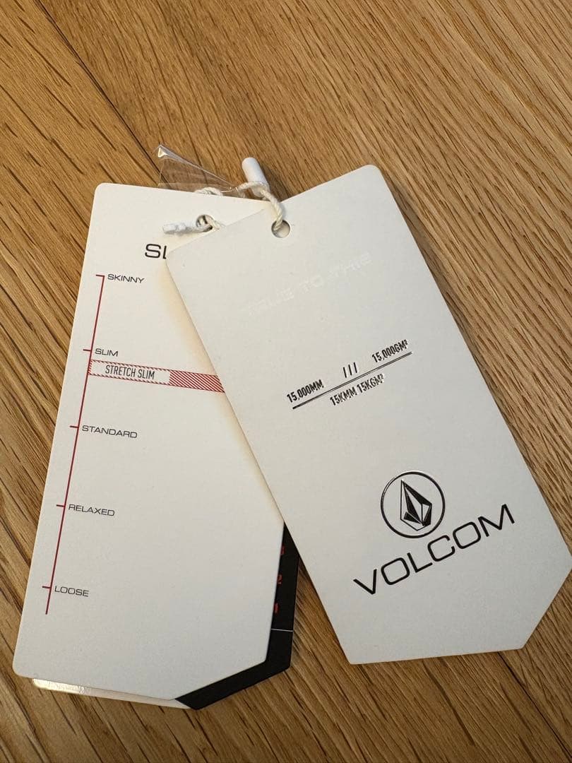 新品！VOLCOM SPECIES スノーボードパンツ 女性用 XS