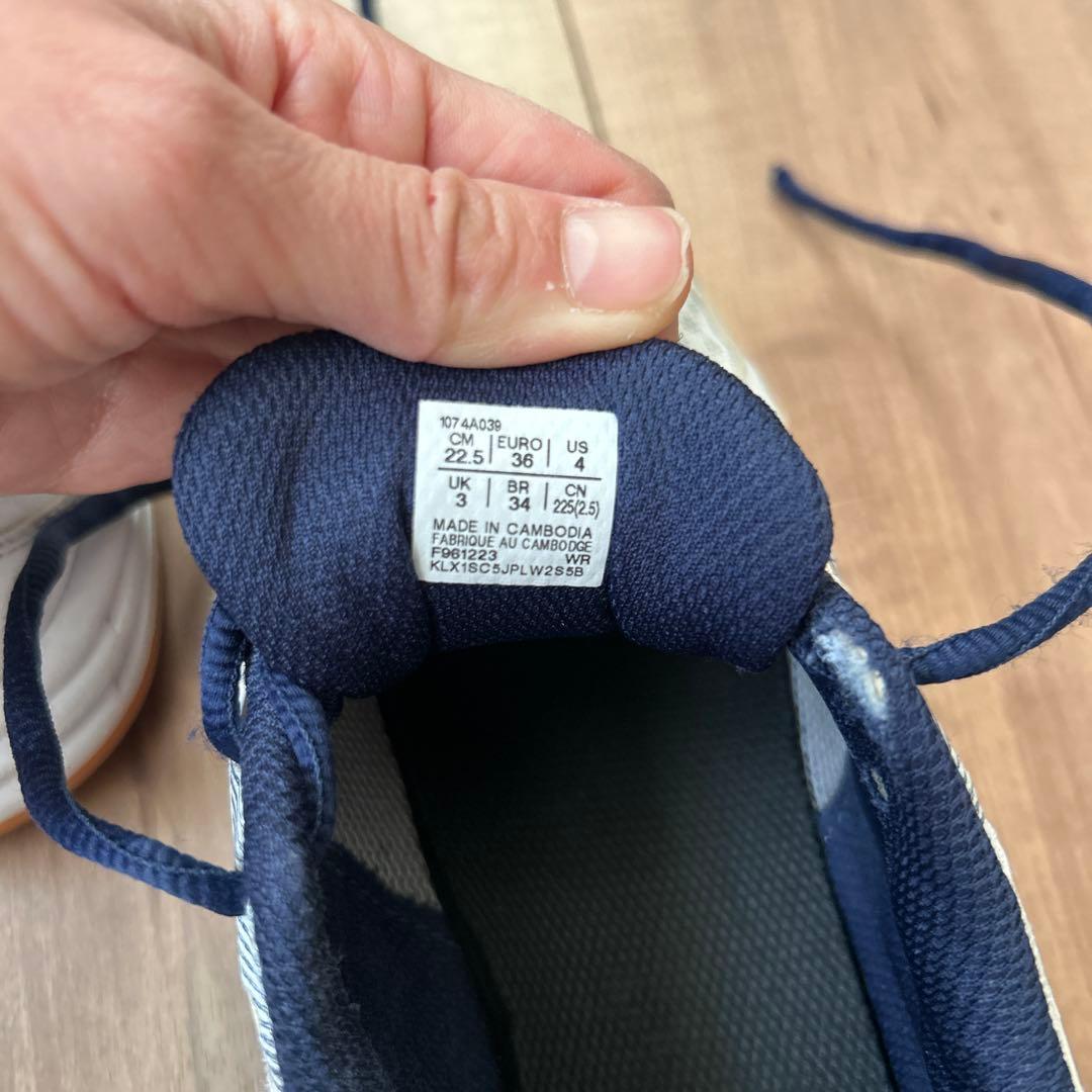 ASICS UPCOURT 5 バレーボールシューズ ミズノ膝、肘当て付き