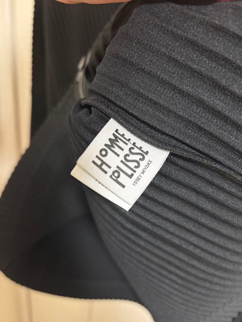 HOMME PLISSÉ ISSEY MIYAKE BASICS