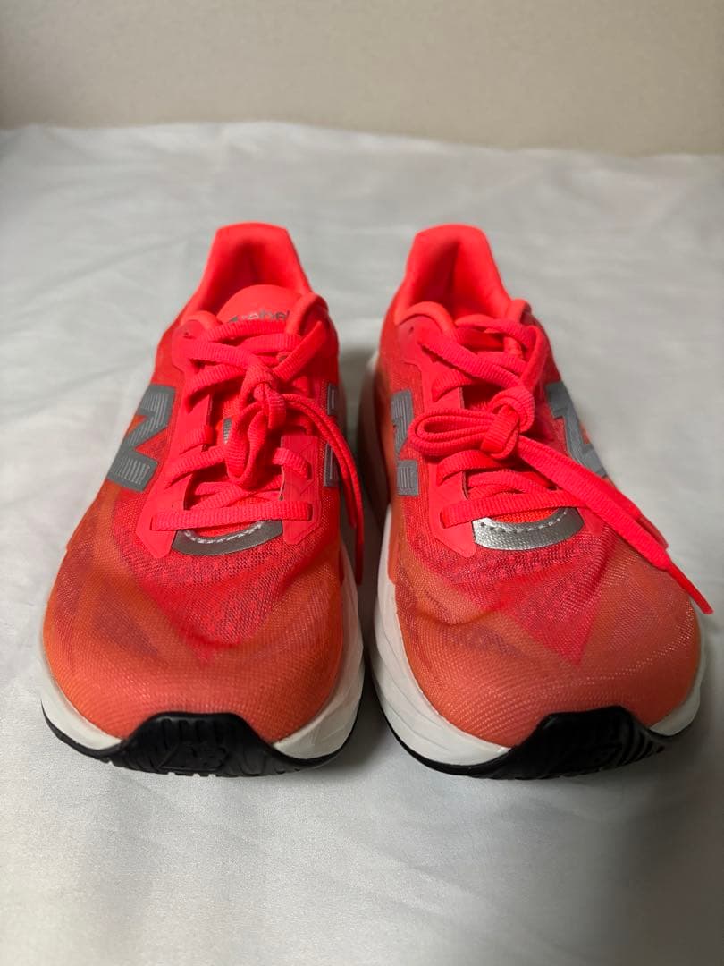 New Balance FuelCell Rebel v5 23.5センチ