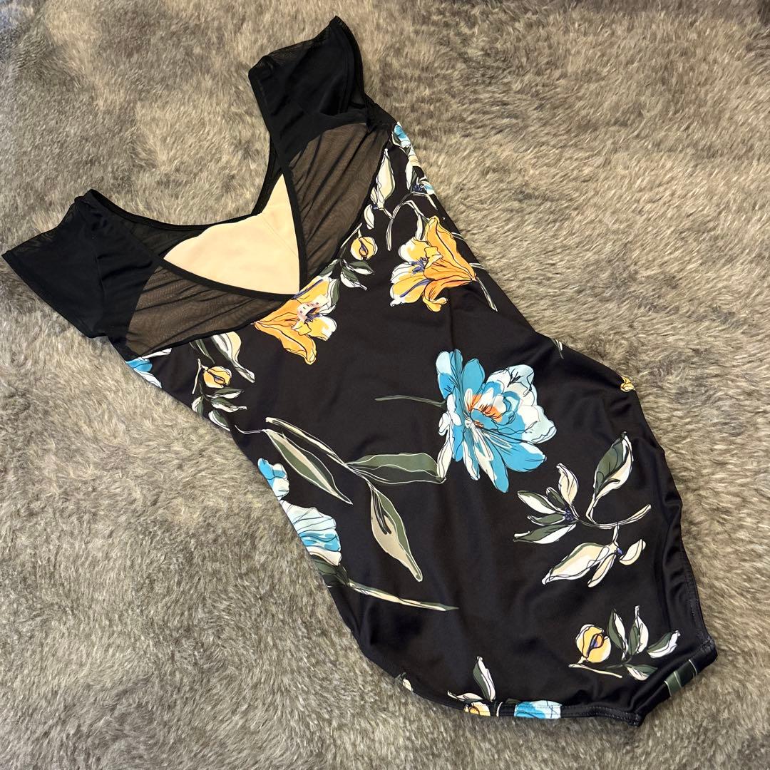 スティナ　レオタード　Mサイズ