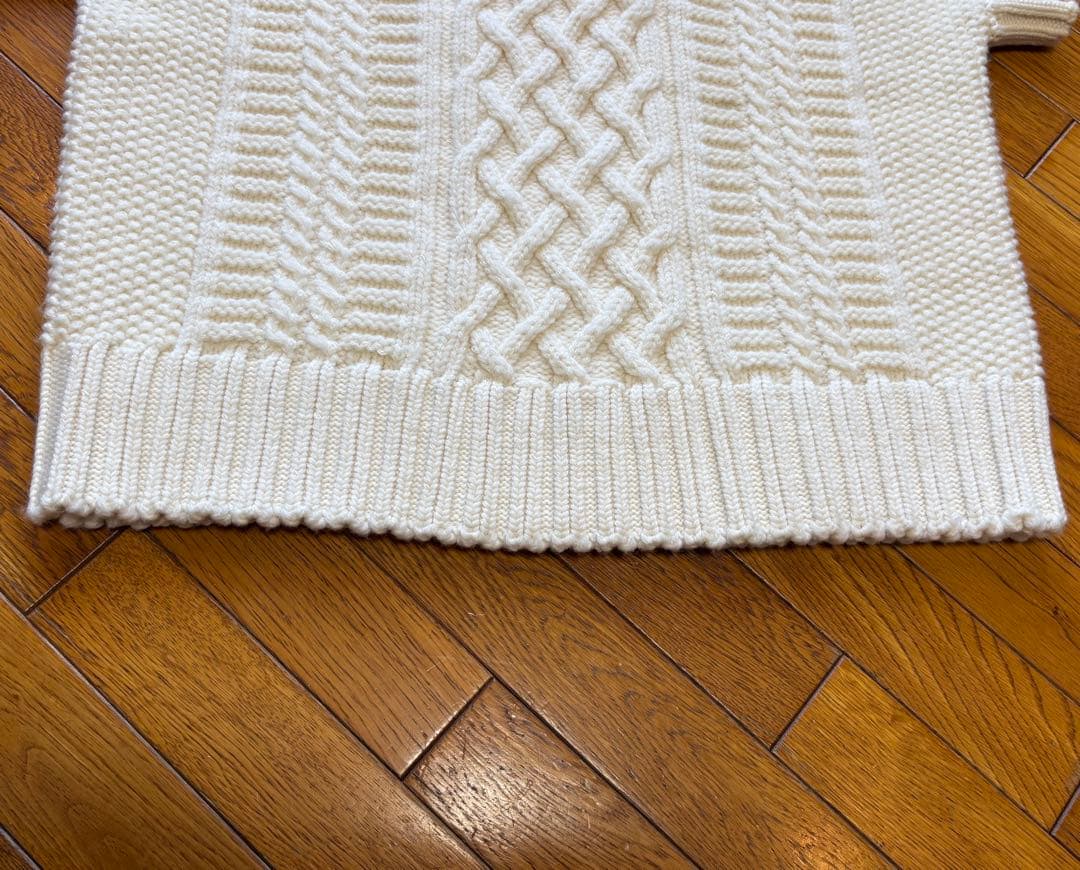 新品✨映えるニット✨定価約３万、皆川明さん
