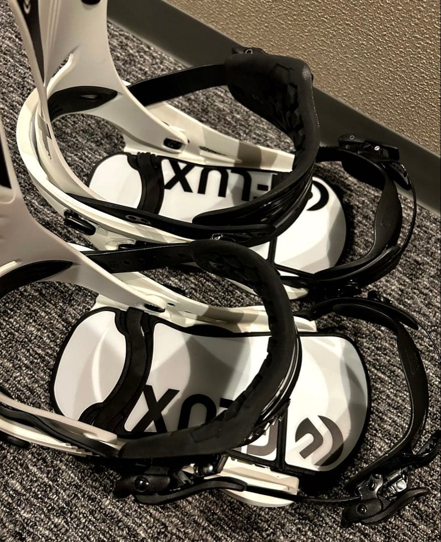 FLUX DS 22-23モデル Mサイズ WHITE