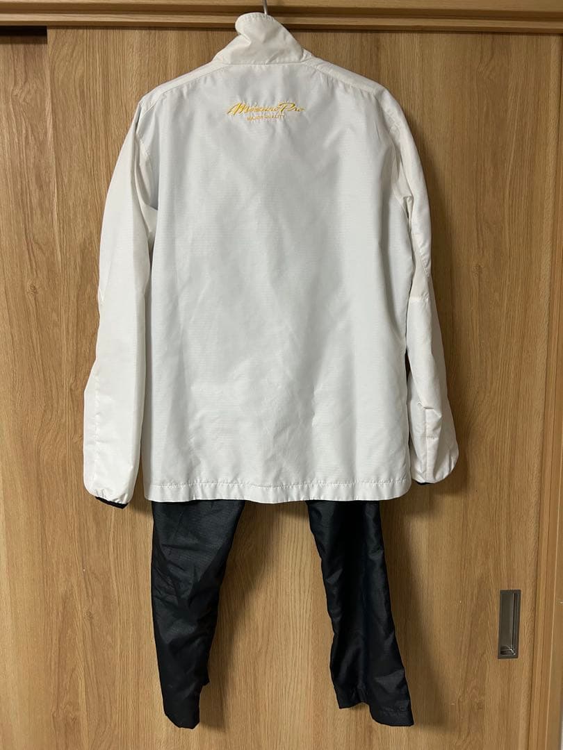 ミズノプロ　ウィンドブレーカー　上下　Mサイズ　白×黒