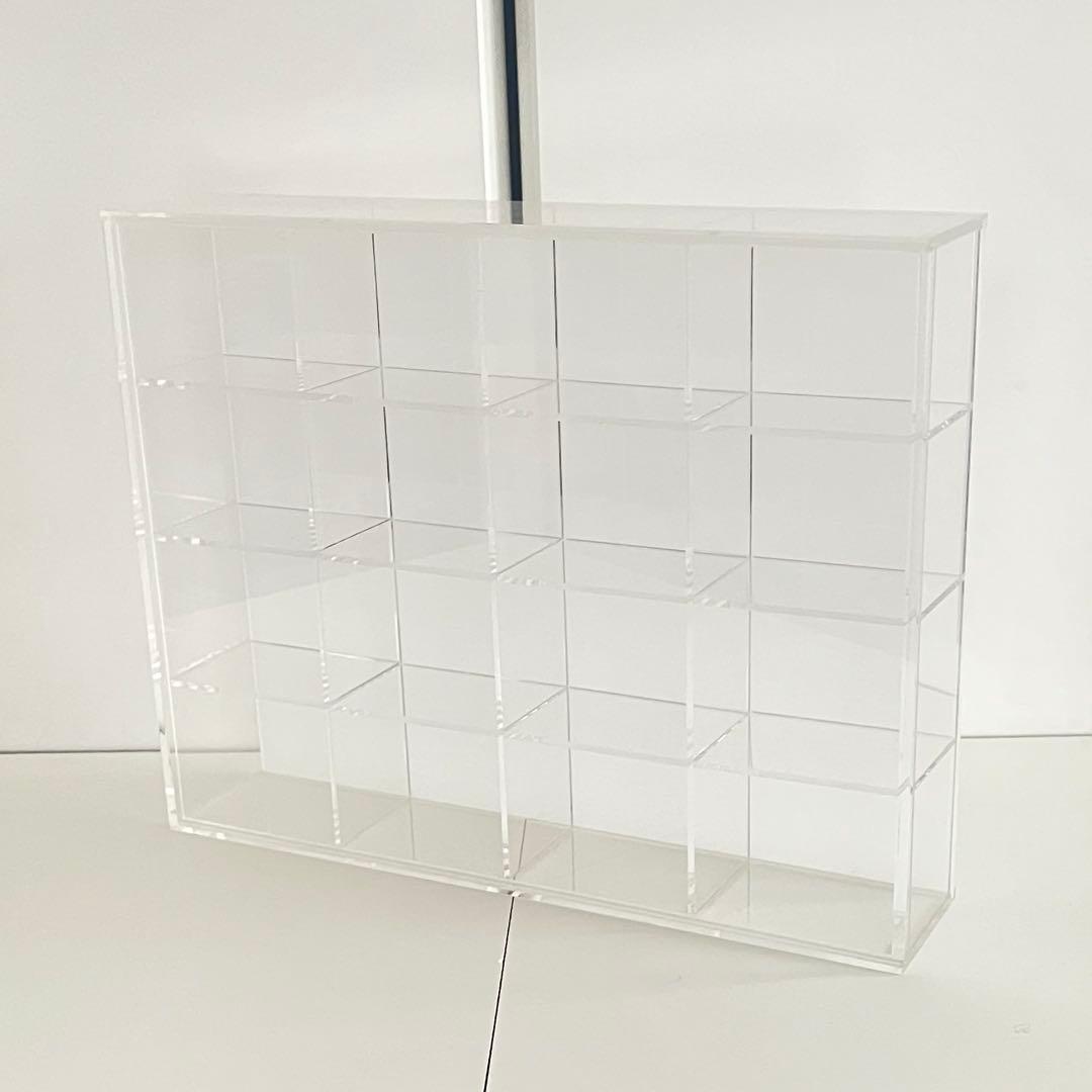 無印良品 後ろが透けないアクリルコレクションボックス 4×4 小間 5つ