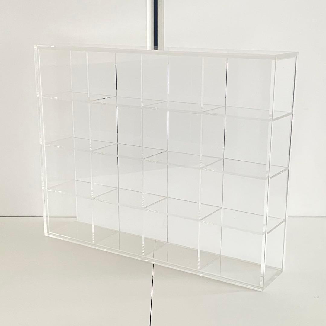 無印良品 後ろが透けないアクリルコレクションボックス 4×4 小間 5つ