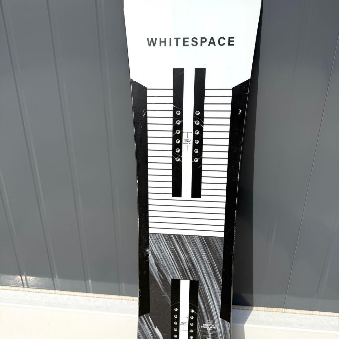 【超美品】ホワイトスペース プロ キッズ 板 スノーボード130cm