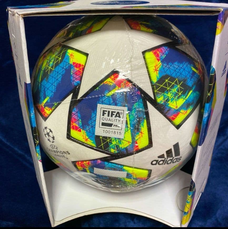 新品未使用adidas フィナーレサッカーボール5号球❗️国際公認球