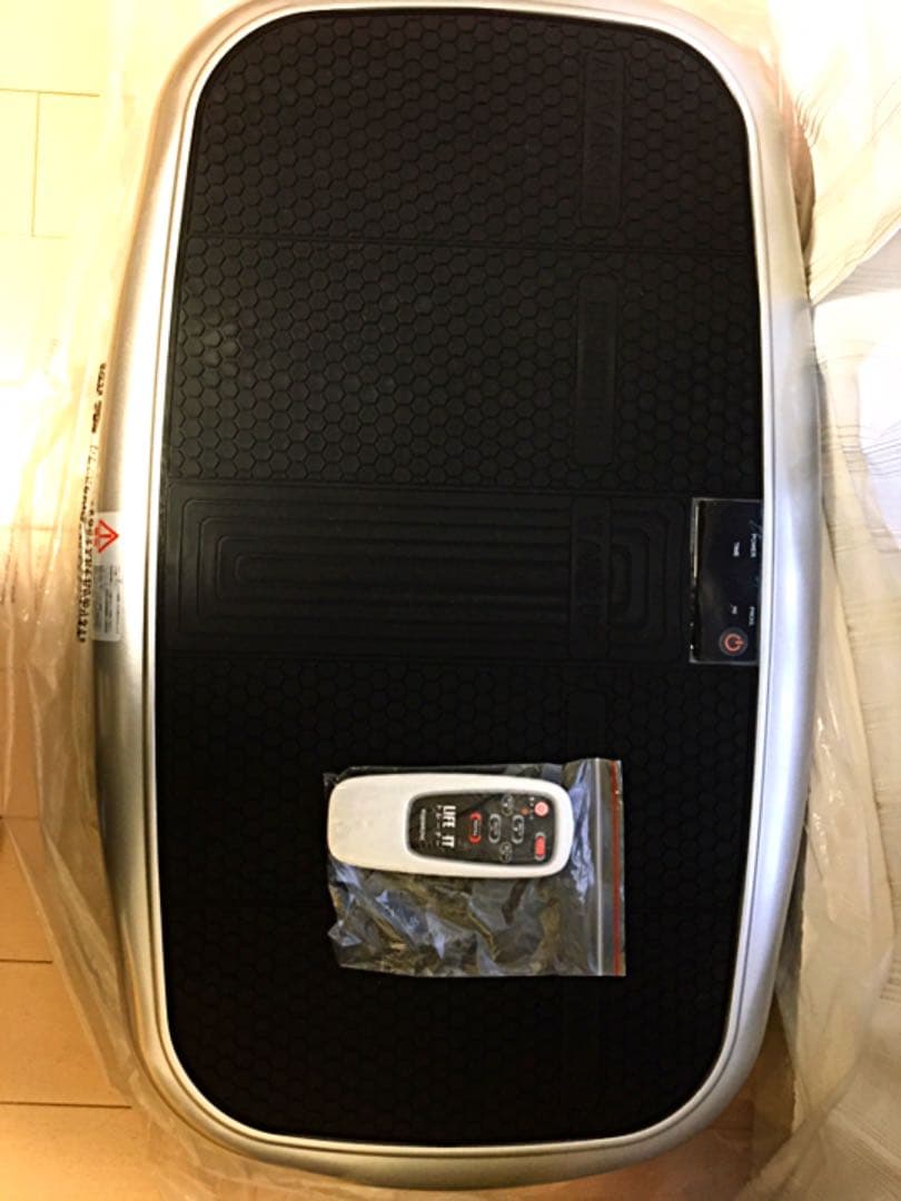 痩せる身体、筋肉表面よりむしろ内部深層部まで振動、フィットネスマシーン、新品
