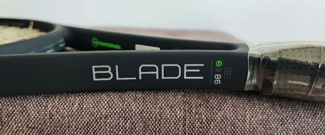 Wilson BLADE 98CV BALCK EDITION テニスラケット
