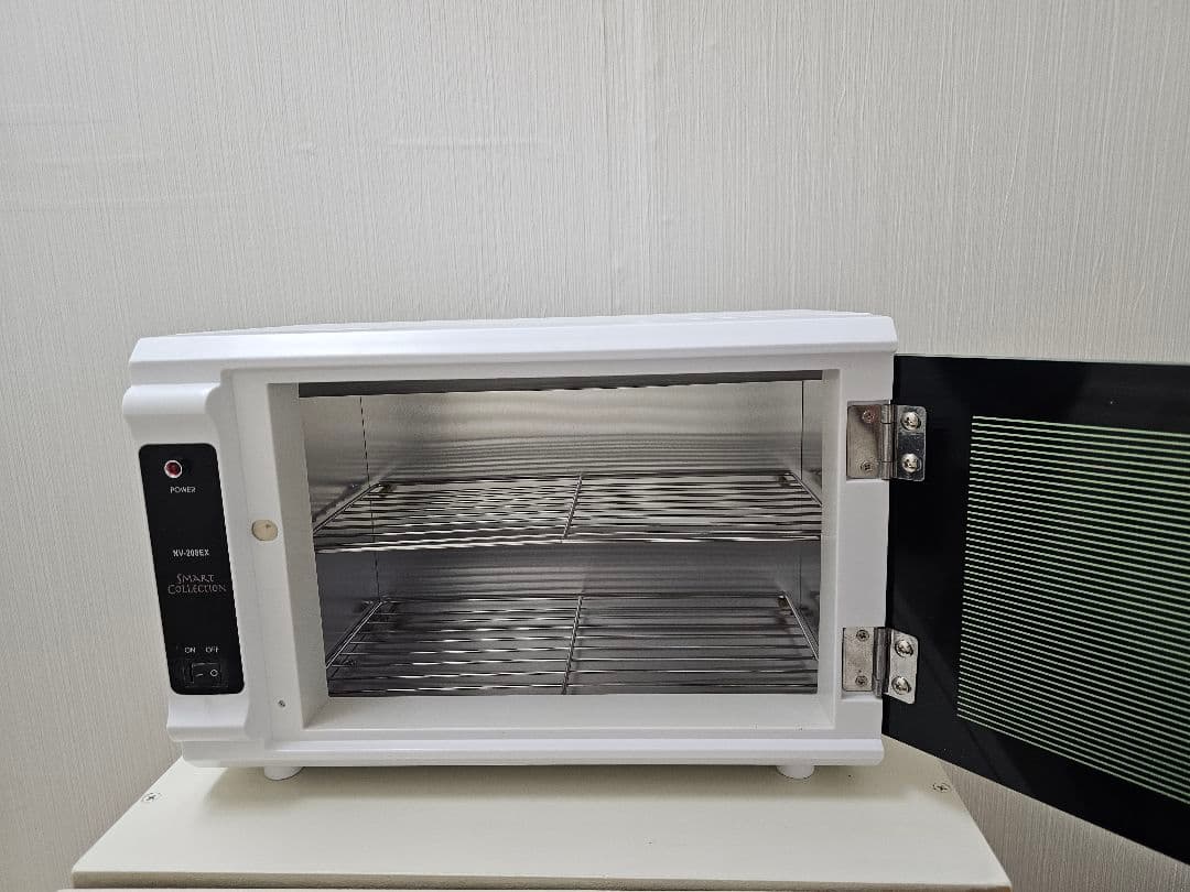 ビューティーガレージ　殺菌灯紫外線消毒器　NV-208EX
