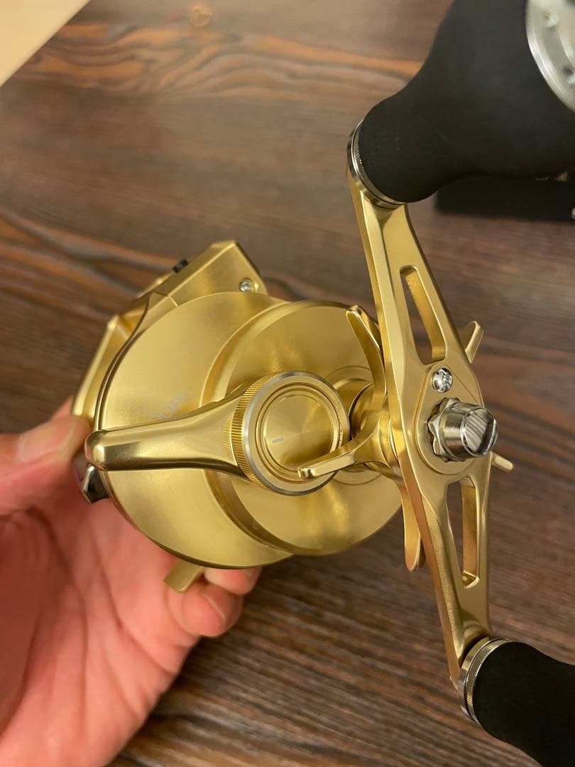 SHIMANO OCEA CONQUEST CT 200PG ゴールド　右