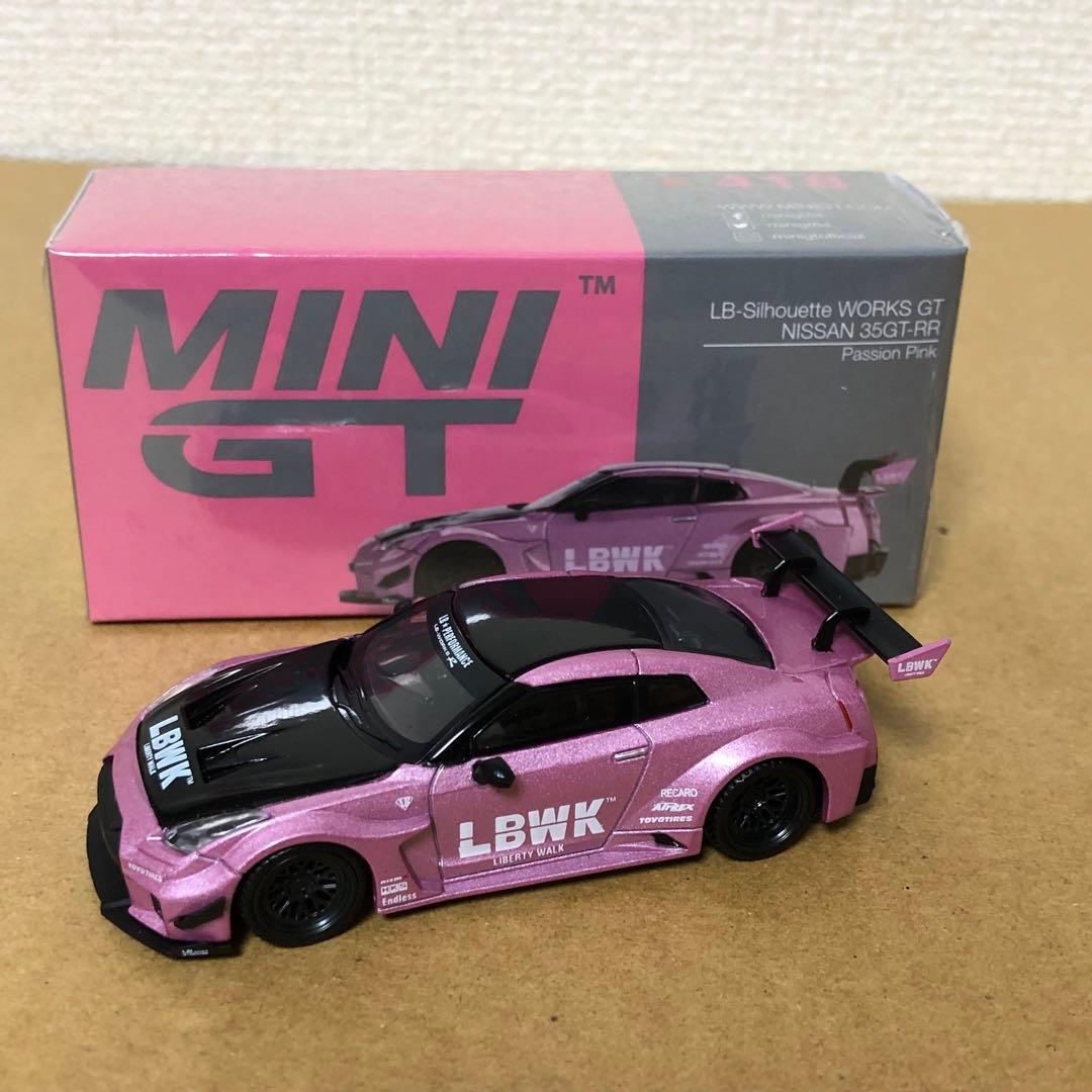 MINI GT ミニGT　LBWK　日産 35GT-RR　パッション ピンク