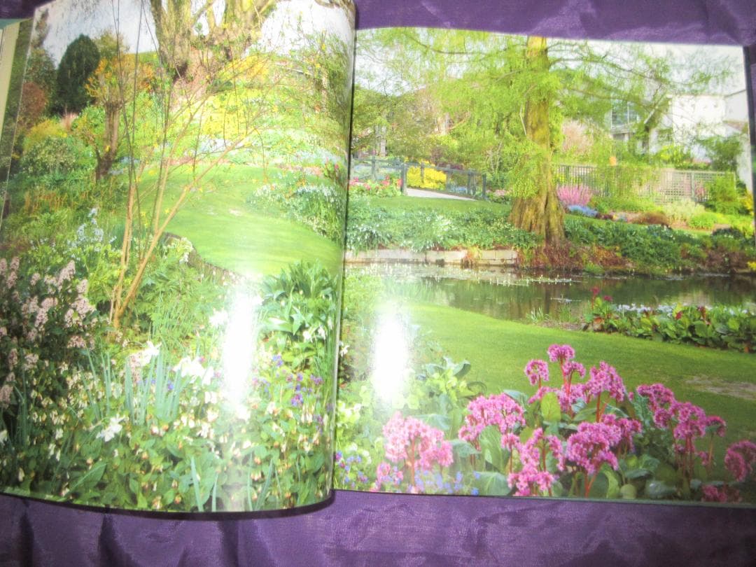 ベス　チャトーの庭の生活の年（　写真集　英語）