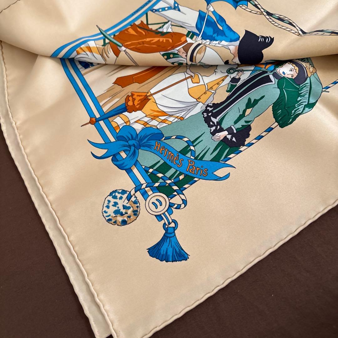 Hermès エルメス　カレ　 シルクスカーフ　箱付き　未使用保管