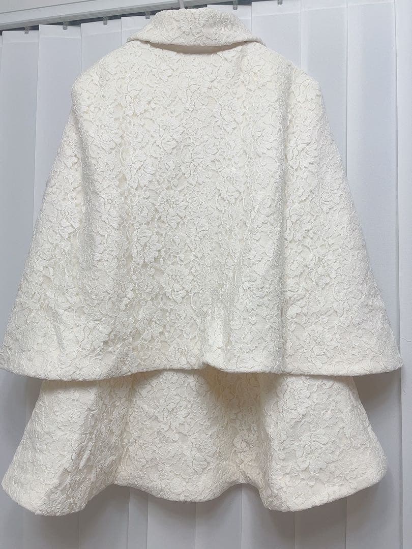 新品　リズリサ　LIZ LISA レース　Aラインコート　　ケープコートホワイト