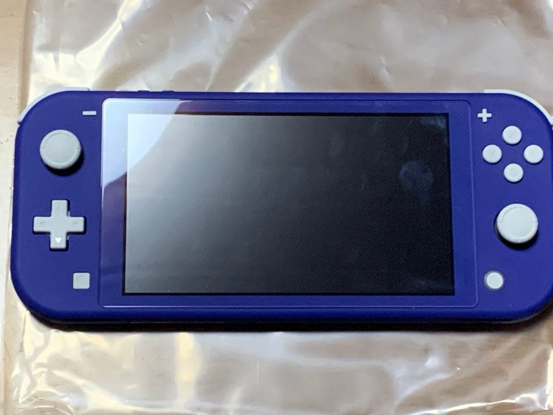 任天堂Switch ライト　ブルー