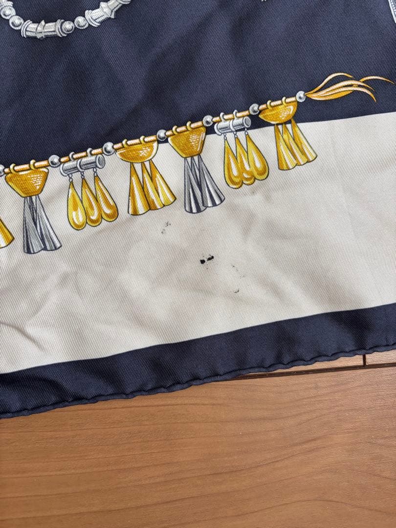 HERMES ジュエリーモチーフ シルクスカーフ