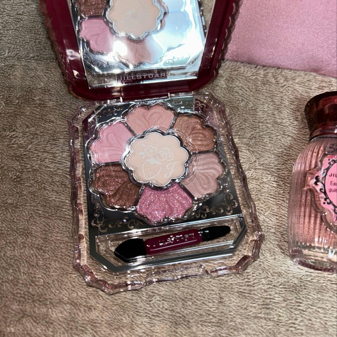 新品　ジルスチュアートJILL STUART 限定クリスマスコフレ