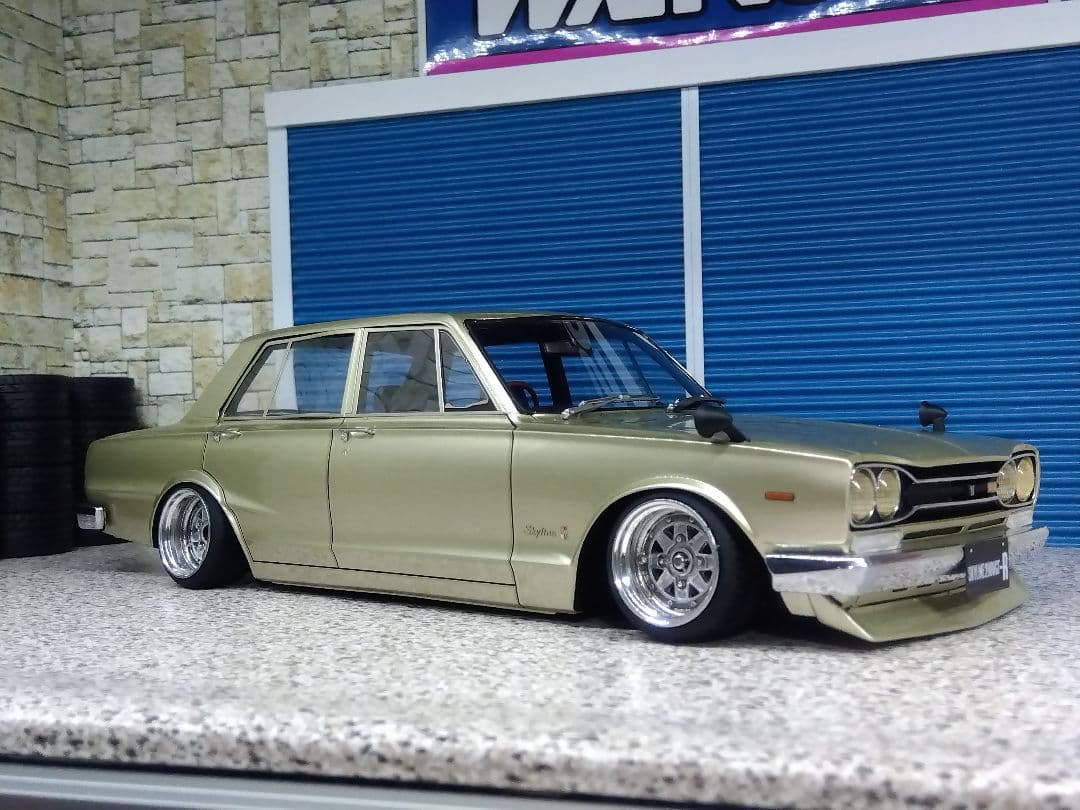 1/18ミニカー イグニッションモデル 4dr ハコスカ GT-R カスタム