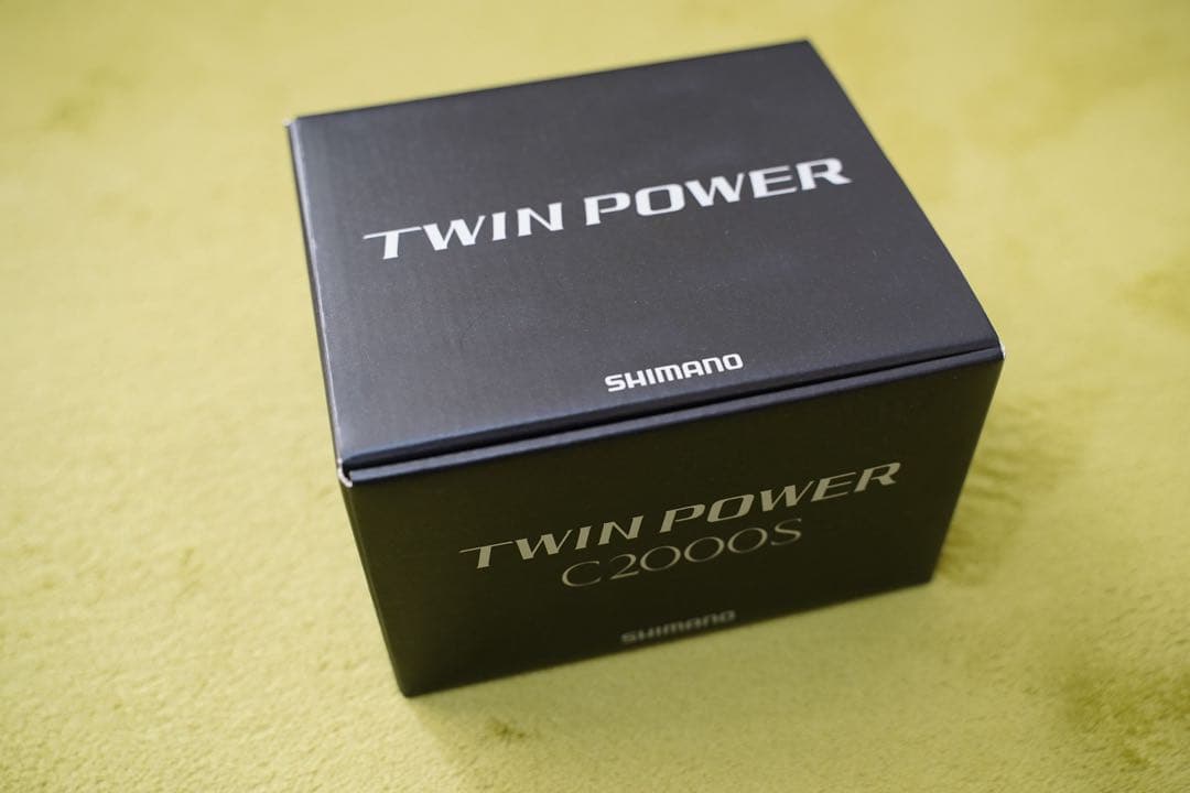 20 TWIN POWER C2000SD スピニングリール