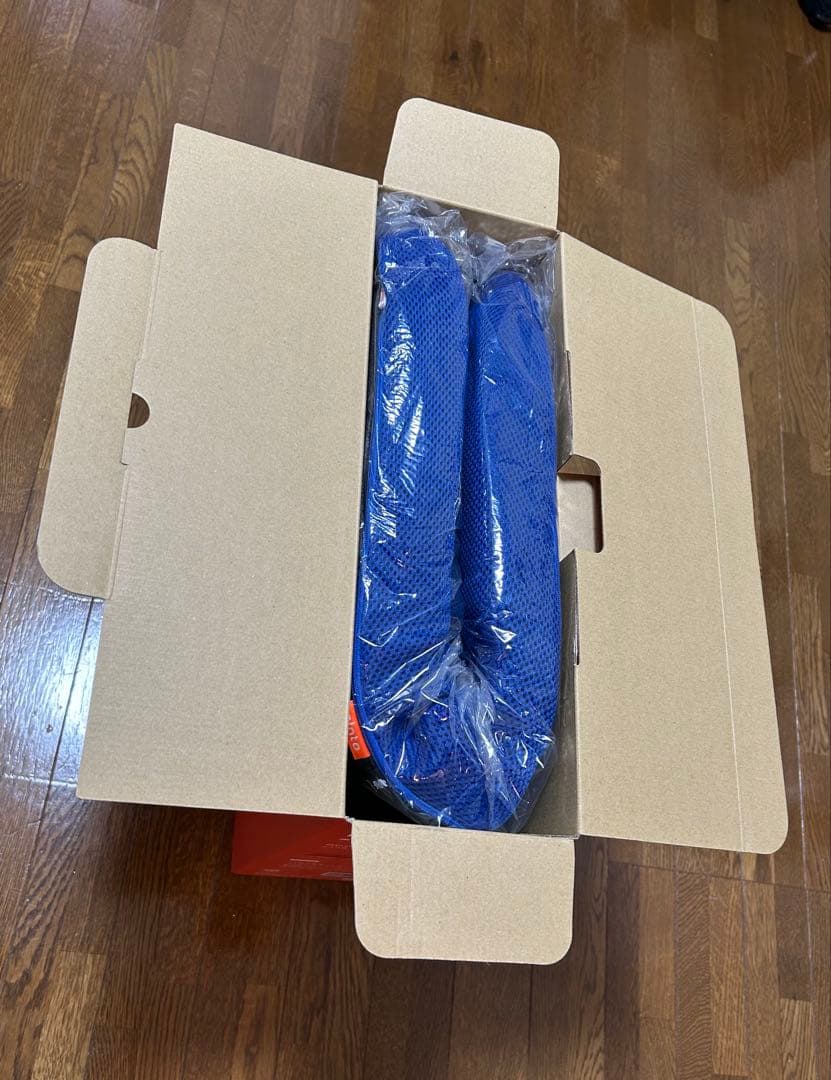 p!nto エクササイズクッション 青（新品）