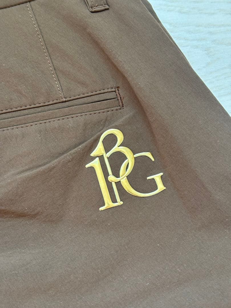 【新品・現行品】定価4.4万　1PIU1UGUALE3 GOLF　ショートパンツ