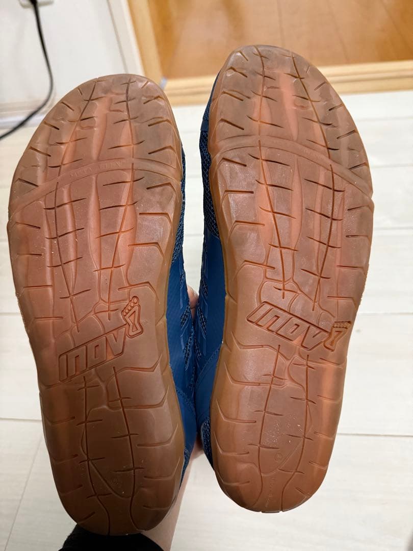 【値下げ】INOV トレーニングシューズ ネイビー28cm