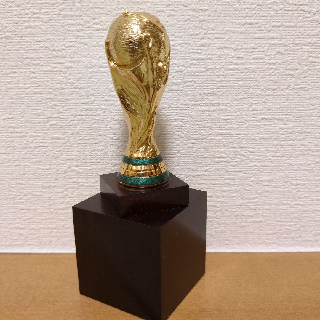 FIFA 日韓ワールドカップ記念　オーナメント　トロフィー 　2002年