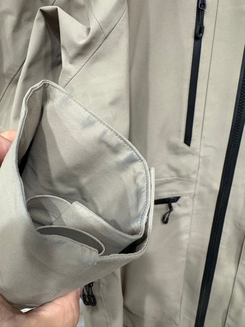 【Goldwin】 GORE-TEX 3L Work Pocket Jacket