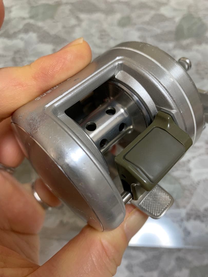 中古 SHIMANO CALCUTTA 100