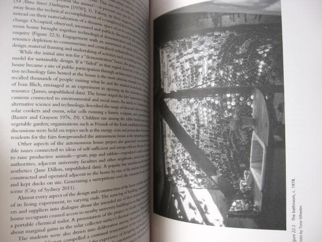 洋書 The Routledge Companion to Architecture