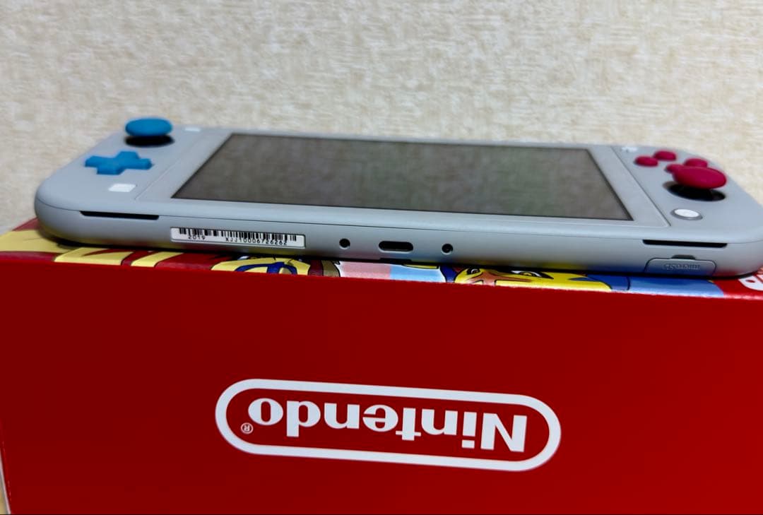 Nintendo Switch Lite ザシアンザマゼンタ