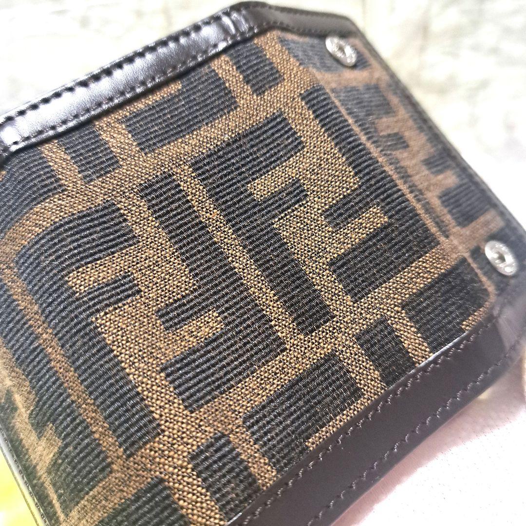 ✨️極美品✨️FENDI 6連キーケース　キャンバス×レザー ズッカ　ロゴ入り