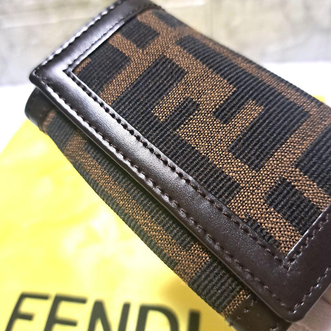 ✨️極美品✨️FENDI 6連キーケース　キャンバス×レザー ズッカ　ロゴ入り