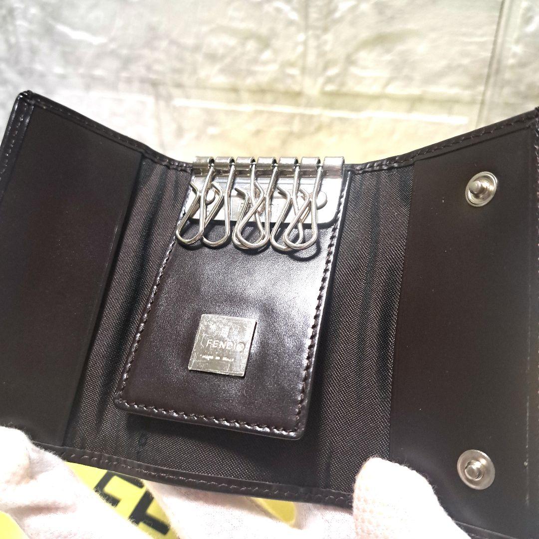 ✨️極美品✨️FENDI 6連キーケース　キャンバス×レザー ズッカ　ロゴ入り