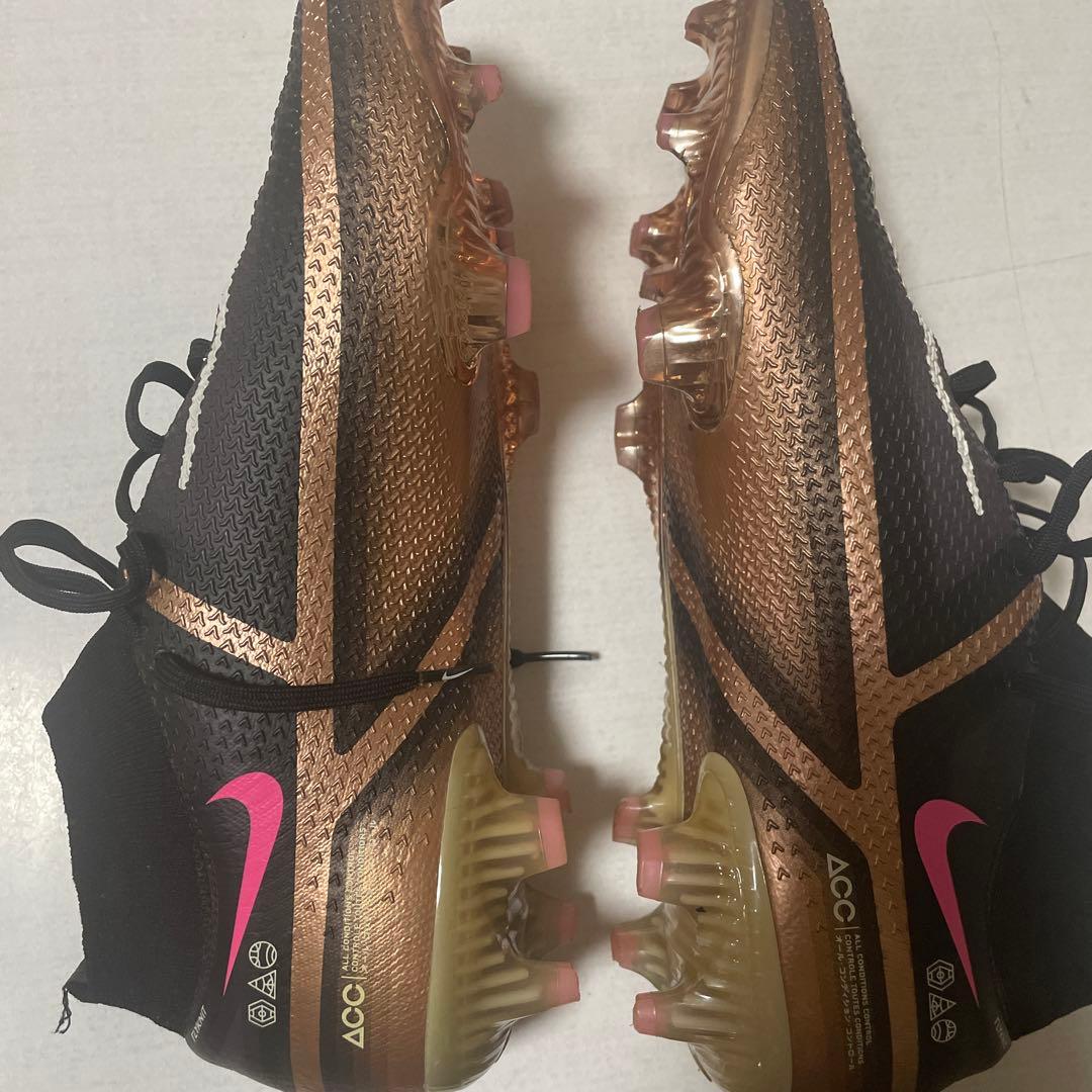 NIKEファントムgtブラック/ゴールド28.5cm