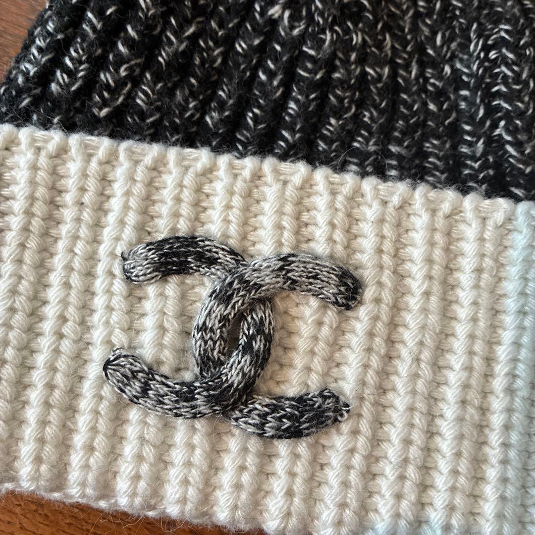 CHANEL ノベルティ　ニット帽　黒・白ミックス