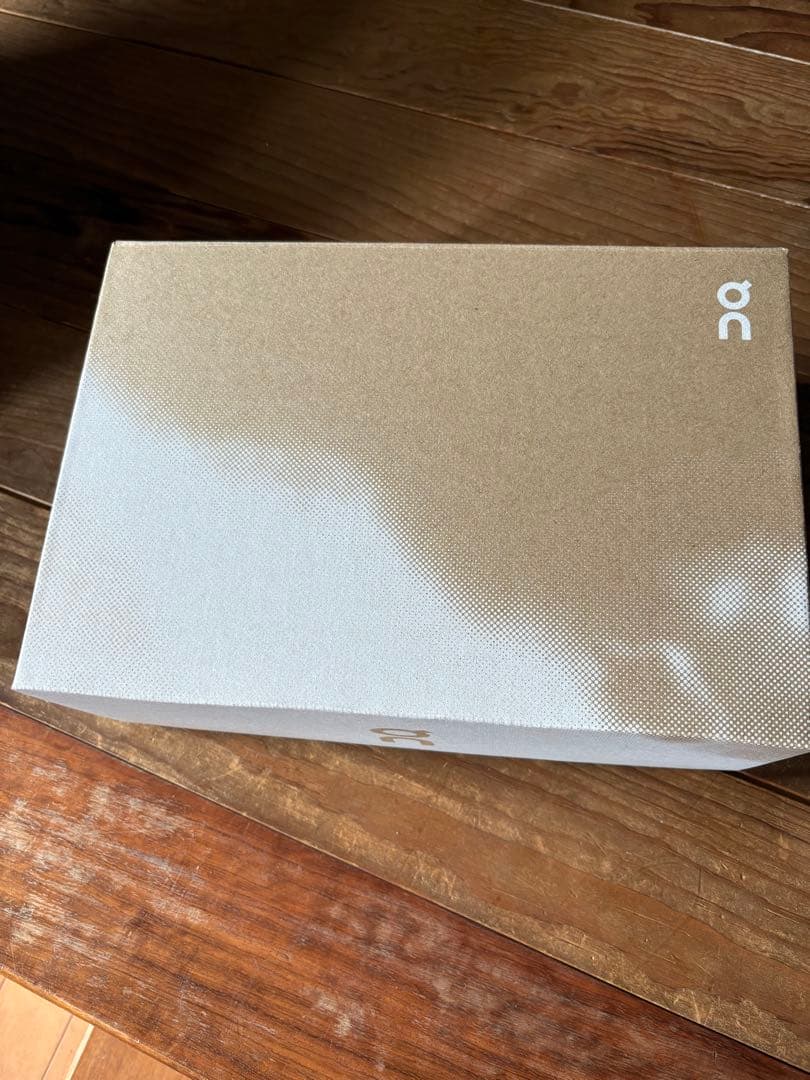 on オン スパイクシューズ　新品未使用品