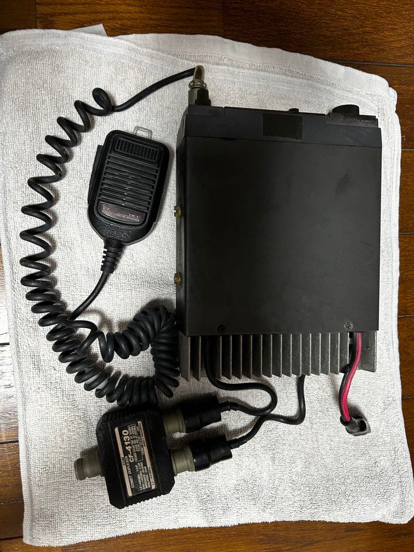 icon IC-2500 デュアルバンド受信機 本体と付属品